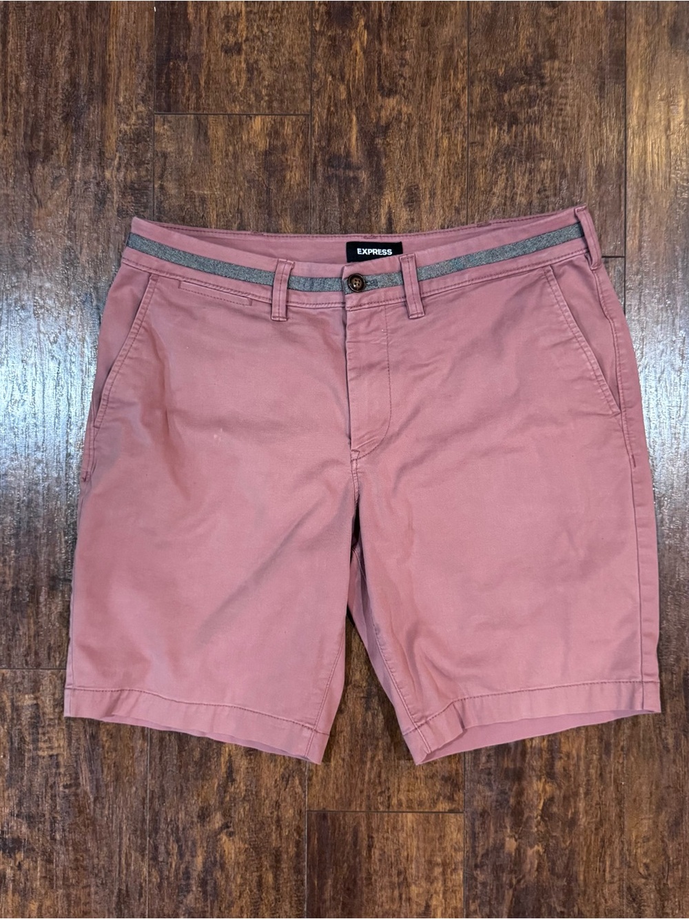 Express Men's Rosewood Flat Front Chino Shorts